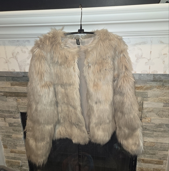 Divided Gray Teddy Jacket Plush Oversized Silhouette GOOD COND SM PRIICE DROP - Picture 2 of 9